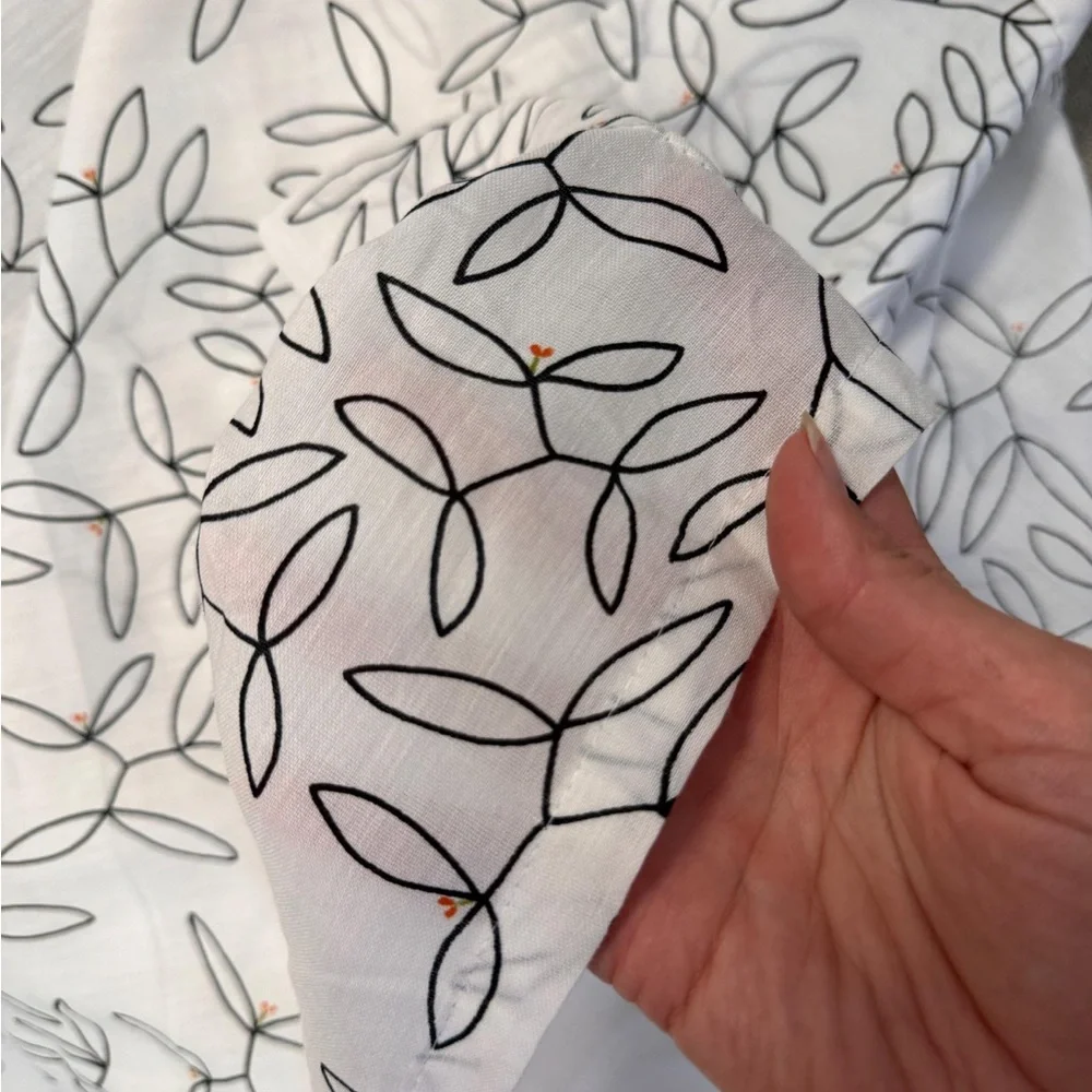 Floral Patterned Sheer Curtains - Set of 2 - Picture 2 of 3